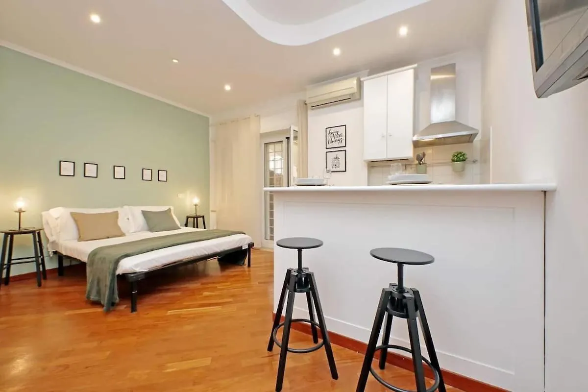 La Dolce Vita - Vatican Studio With Large Terrace location